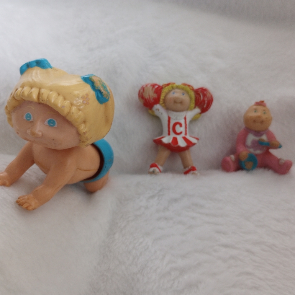 Cabbage Patch Kids Toy Lot 1980s PVC Cheerleader 1983 Tomy Wind Up Crawling Baby